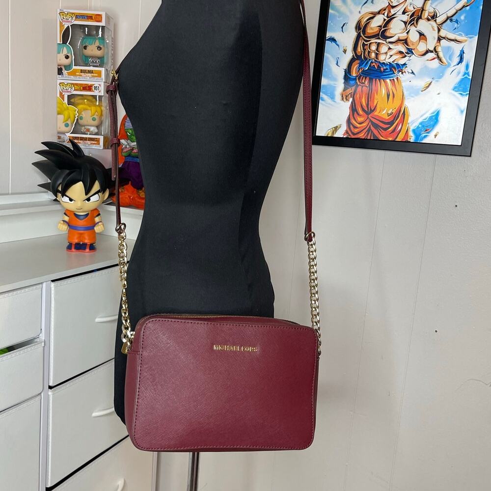 ♡ Michael Kors Burgundy Crossbody
